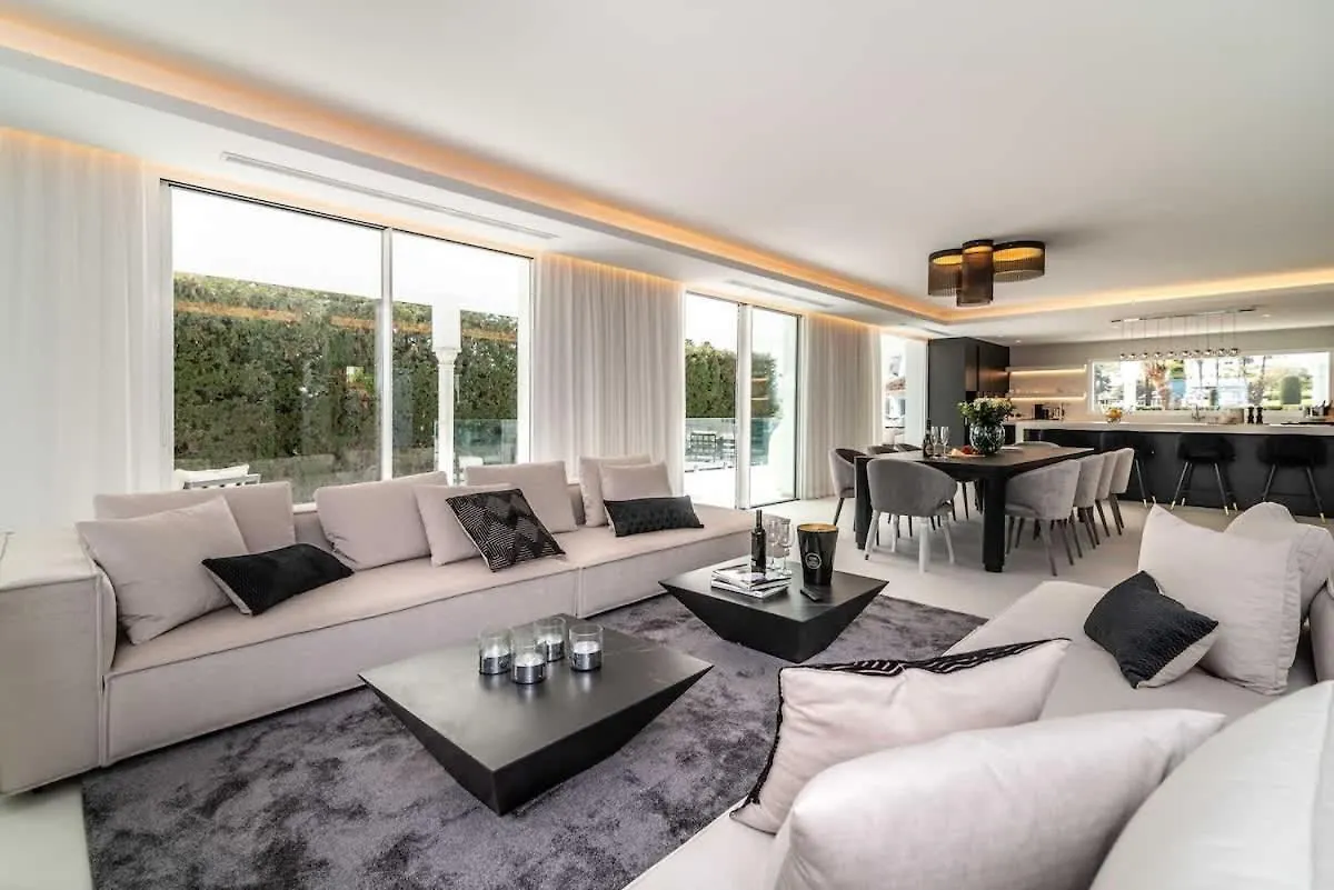 The Iconic Villa Torremora By Better Bookings Marbella Hiszpania
